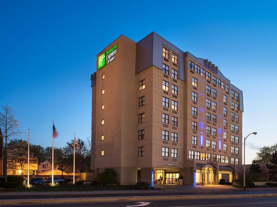 Holiday Inn Express & Suites Cambridge By Ihg Екстер'єр фото